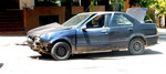 27/12/2007: CHOQUE SIN LESIONADOS ENTRE DOS AUTOS.  El Renault 19 se llev� la peor parte del golpe. 