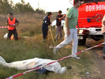 27/04/2008: Dos muertos y cuatro heridos graves en un accidente en la Ruta 6.      Un auto se cruz� de mano y se estrell� de lleno contra una camioneta, muriendo dos de los ocupantes de �sta 