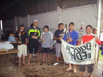 Integrantes de A Todo Pedal recibieron importante trofeos. 